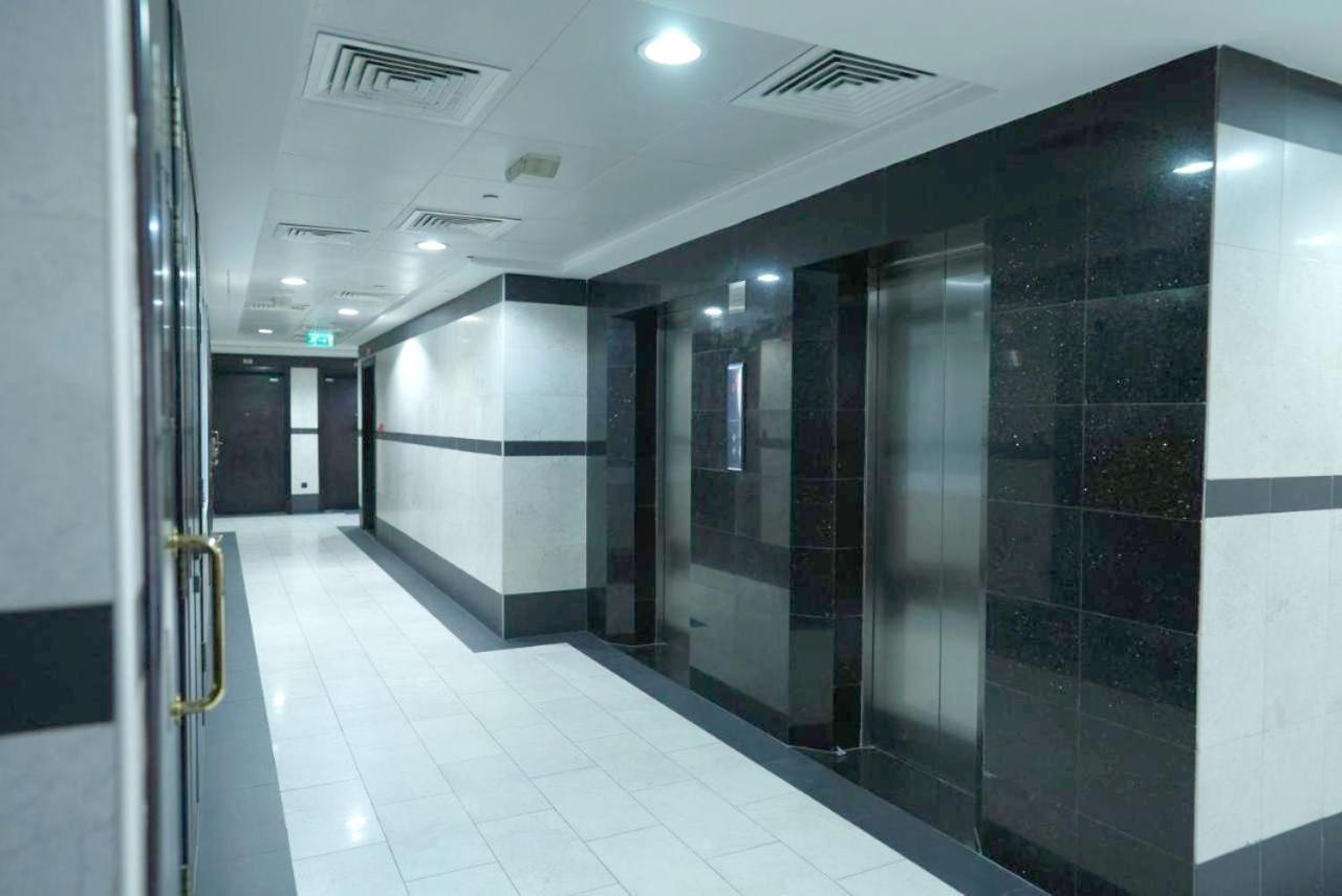Partition Room In Al Seef Near Burjuman Metro Дубай Екстериор снимка