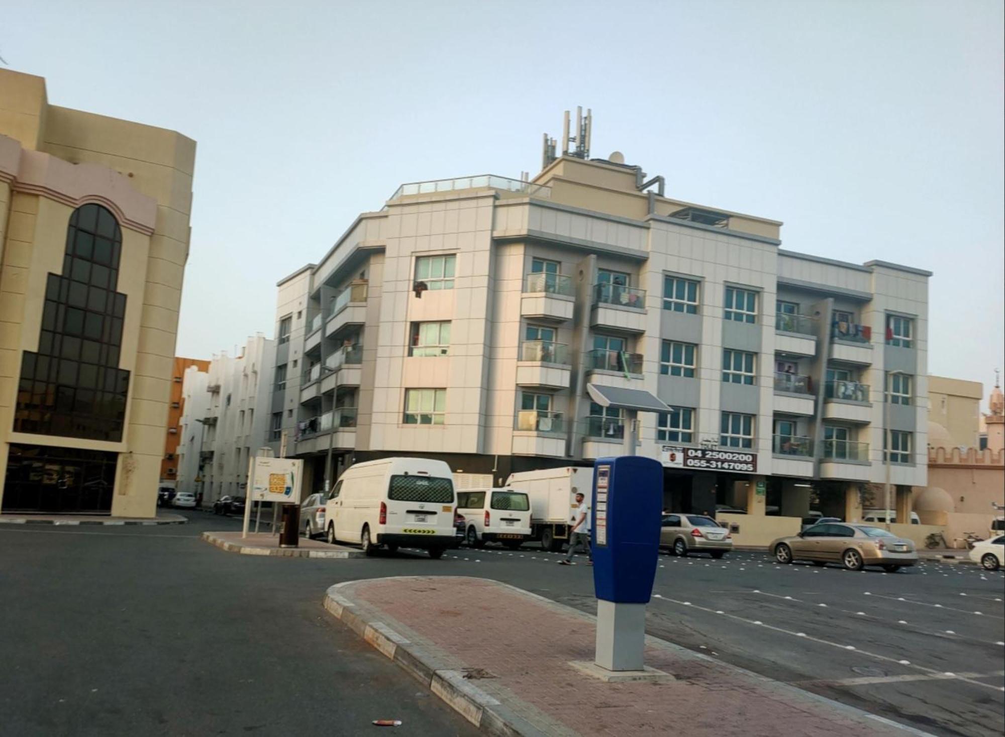 Partition Room In Al Seef Near Burjuman Metro Дубай Екстериор снимка
