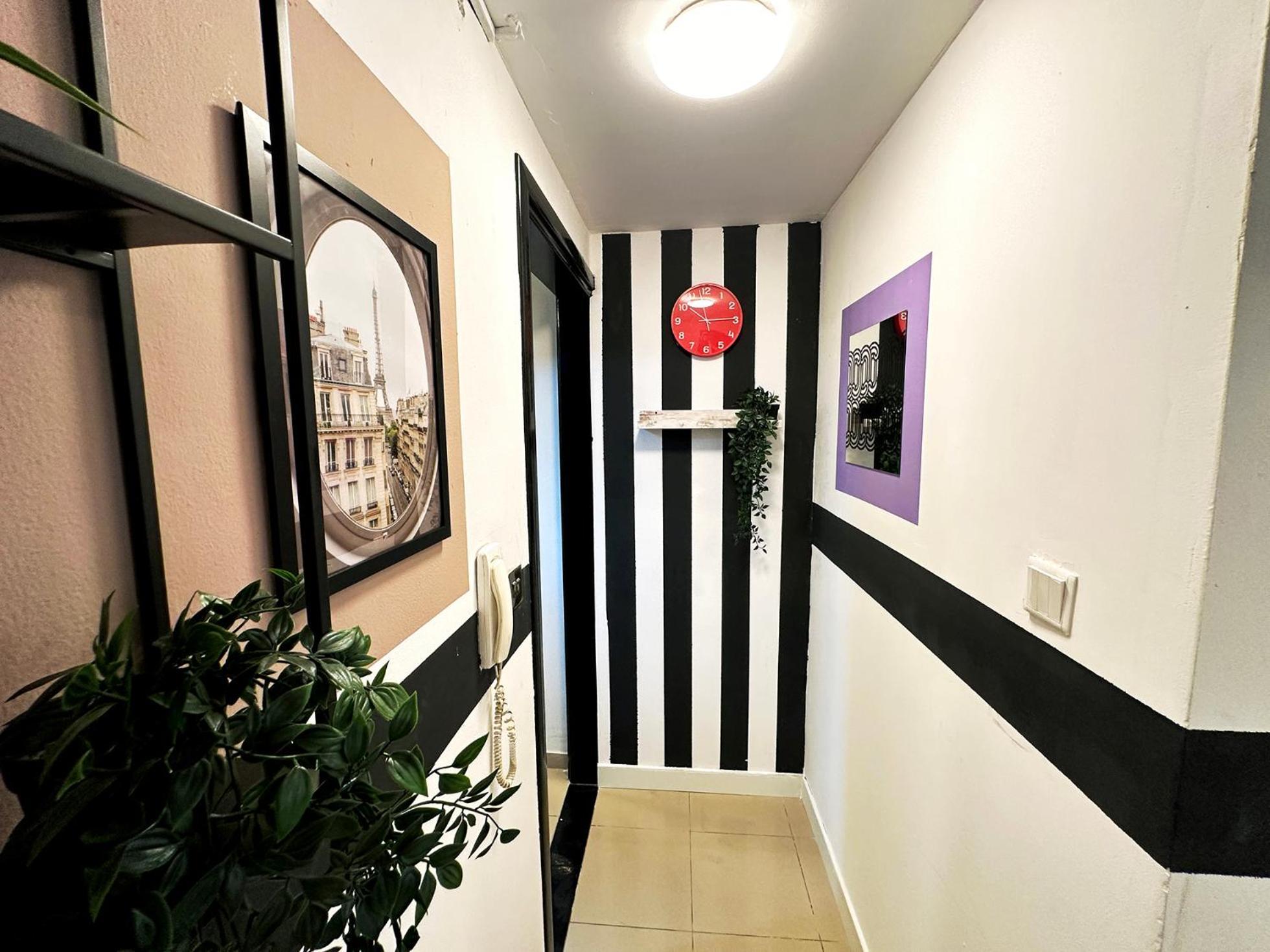 Partition Room In Al Seef Near Burjuman Metro Дубай Екстериор снимка